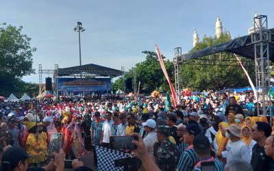 15 Ribu Warga Padati Jalan Sehat Puncak Milad Muhammadiyah ke-113 di Karanganyar