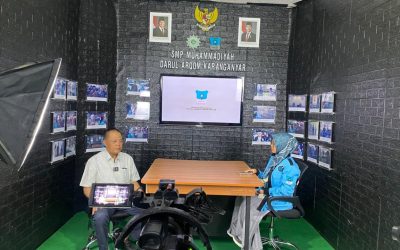 Anggota DPR RI Juliyatmono Berbagi Wawasan Pendidikan di DATalk SMP Muhammadiyah Darul Arqom