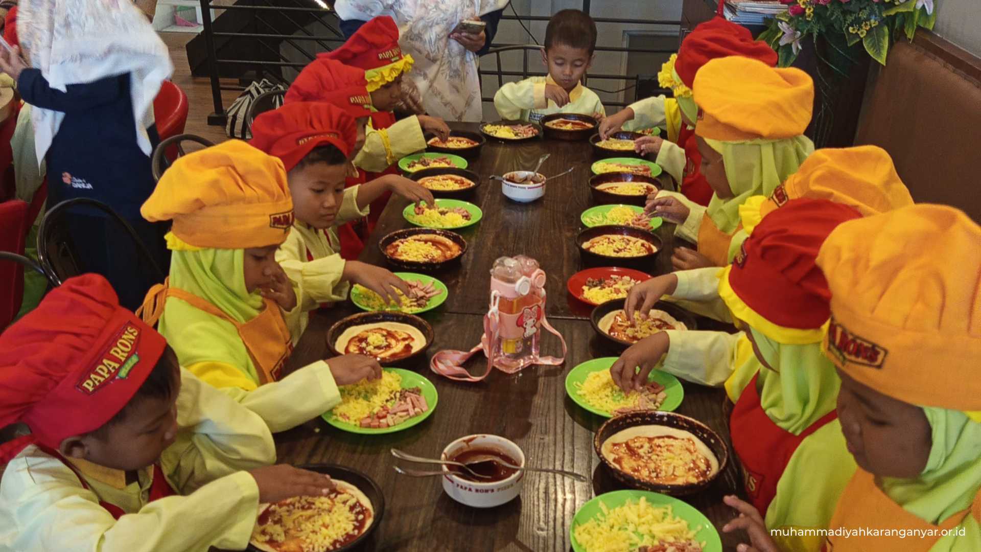 news pdm karanganyar – Asah Kreativitas dan Motorik, KB_TK Aisyiyah Cekel Gelar Cooking Class di Solo (2)