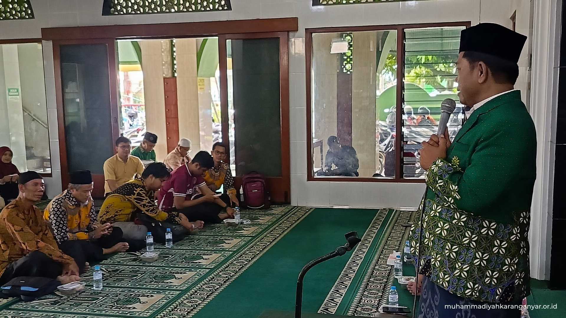 news pdm karanganyar – PCM Jaten Perkuat Kualitas Kepemimpinan dan Sinergi Ratusan Guru Muhammadiyah (2)