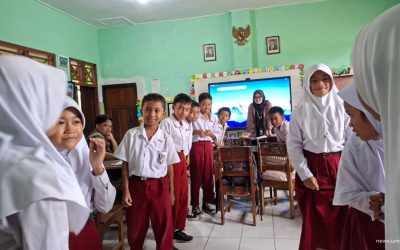 Wujud Pengabdian, Mahasiswa Geografi UMS Inisiasi Program Mengajar di Desa