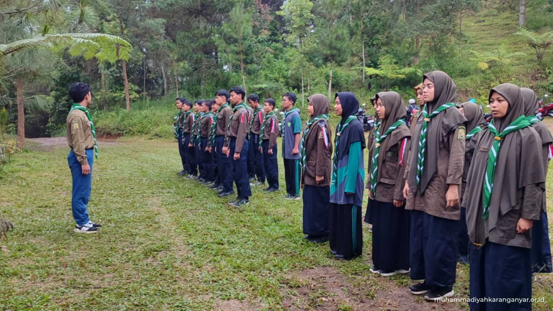 news pdm karanganyar – Cetak Kader Pemimpin, HW SMA Muhammadiyah Darul Arqom Karanganyar Tuntaskan Taruna Melati 1
