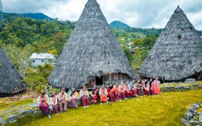 Mahasiswa Arsitektur UMS Bedah Keunikan Kampung Adat dan Resor Modern di Labuan Bajo