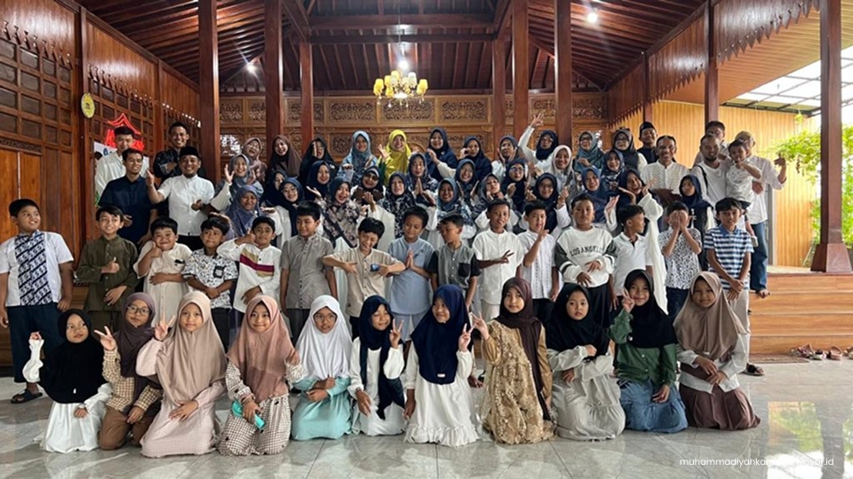 Cara MI Muhammadiyah Karanganyar Bangun Karakter Siswa Lewat Kolaborasi Orang Tua