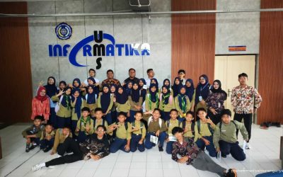 Tak Hanya Main Game, Siswa SD Muhammadiyah PK Baturan Belajar Jadi Kreator Teknologi di UMS