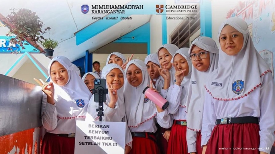 Pelaksanaan TKA Kelas VI MI Muhammadiyah Karanganyar Tahun 2026 Berjalan Lancar