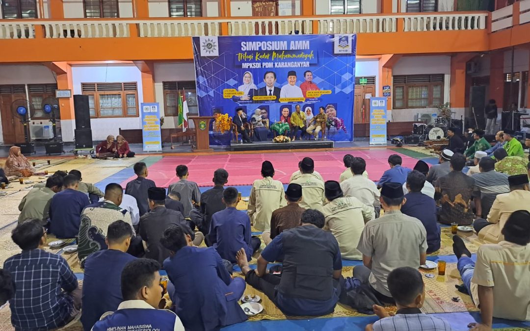 Balut Halal Bihalal dengan Simposium, AMM Karanganyar Serukan Relevansi Anak Muda dan Agama