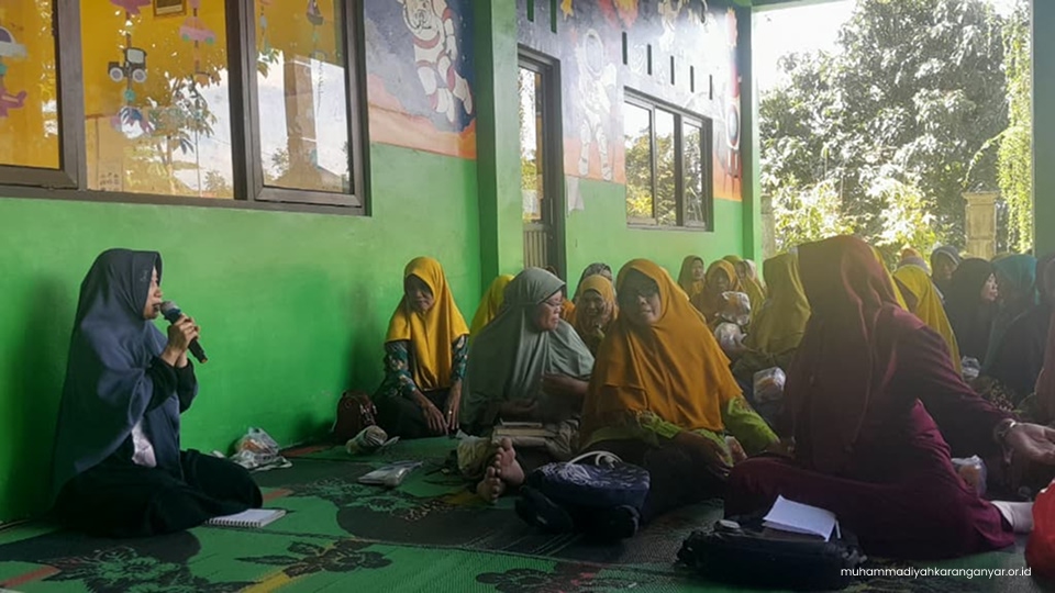 Kajian Rutin PRA Karangturi Berlangsung Khidmat, Jamaah Doakan Almarhumah Ibu Mifrohah