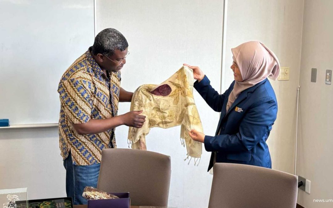 FEB UMS Jajaki Kerja Sama Internasional dan Promosikan Batik Ecoprint di Jepang