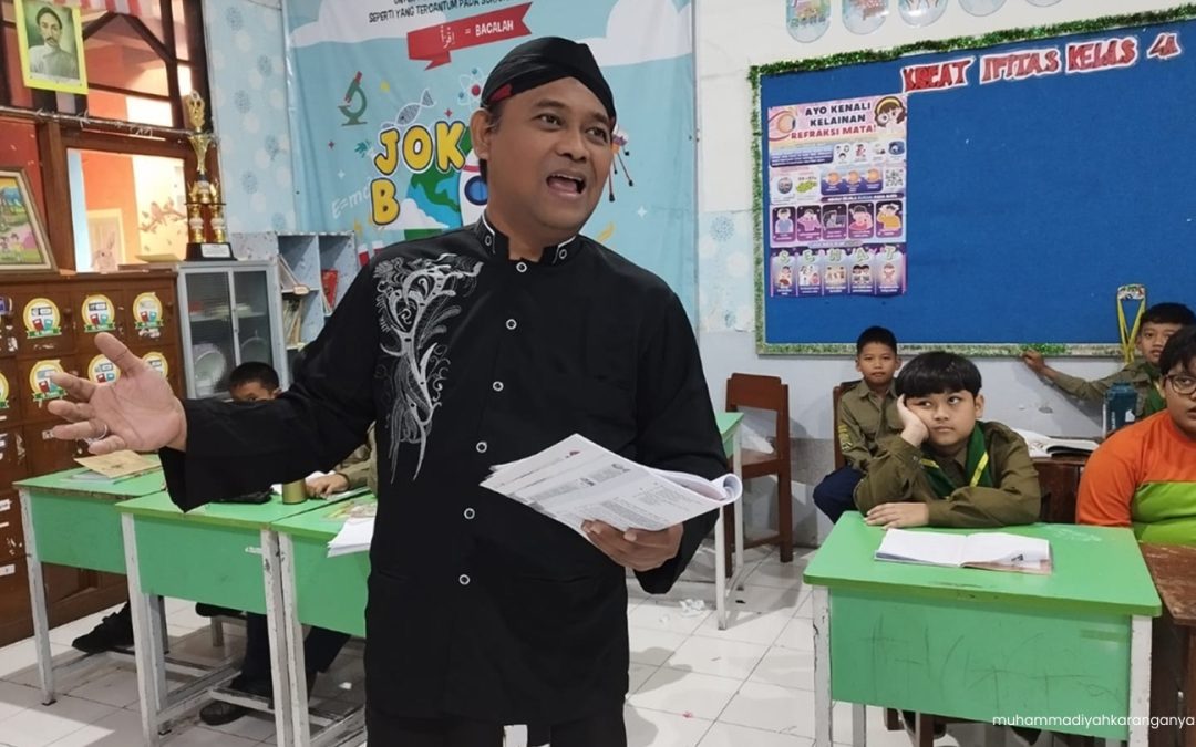 Guru SD Muhammadiyah 1 Solo Dorong Tenaga Pendidik Kuasai Teknik Bedah Geguritan