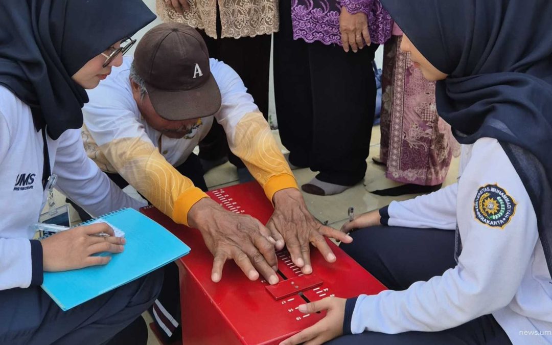 Mahasiswa Fisioterapi UMS Lakukan Skrining Fleksibilitas 120 Lansia di Puskesmas Bulu