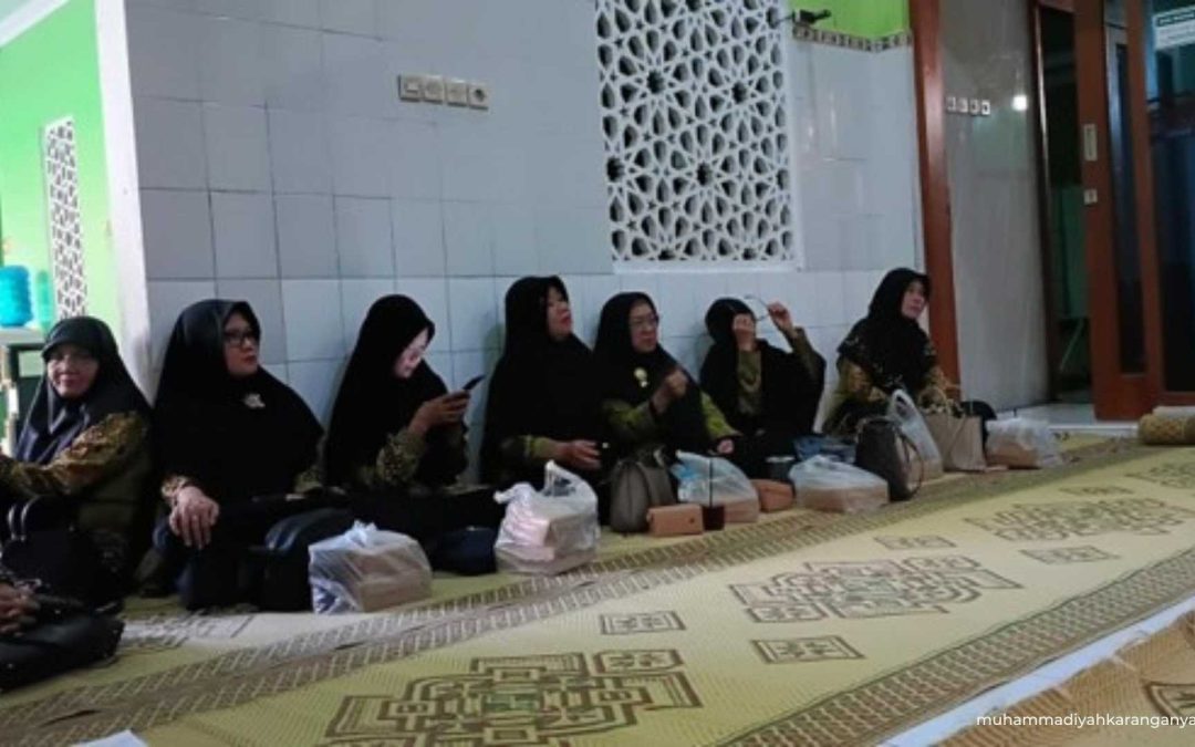 PRA se-Colomadu Gelar Pengajian dan Cek Kesehatan Gratis