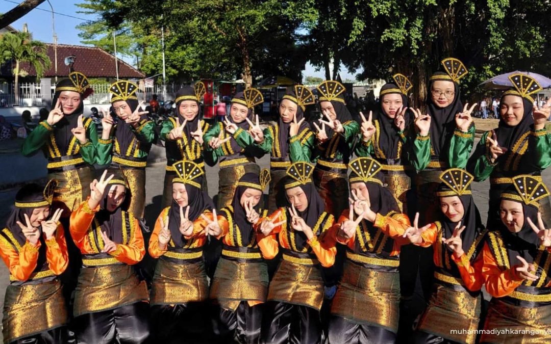 Pukau 5.000 Peserta, Santriwati Darul Arqom Tampilkan Tari Saman di Pembukaan Musywil IPM Jateng