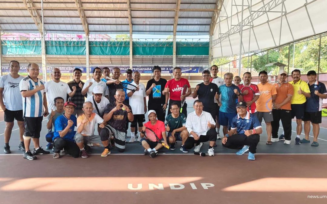 Perkuat Kolaborasi, UMS dan UNDIP Gelar Laga Tenis Persahabatan di Semarang