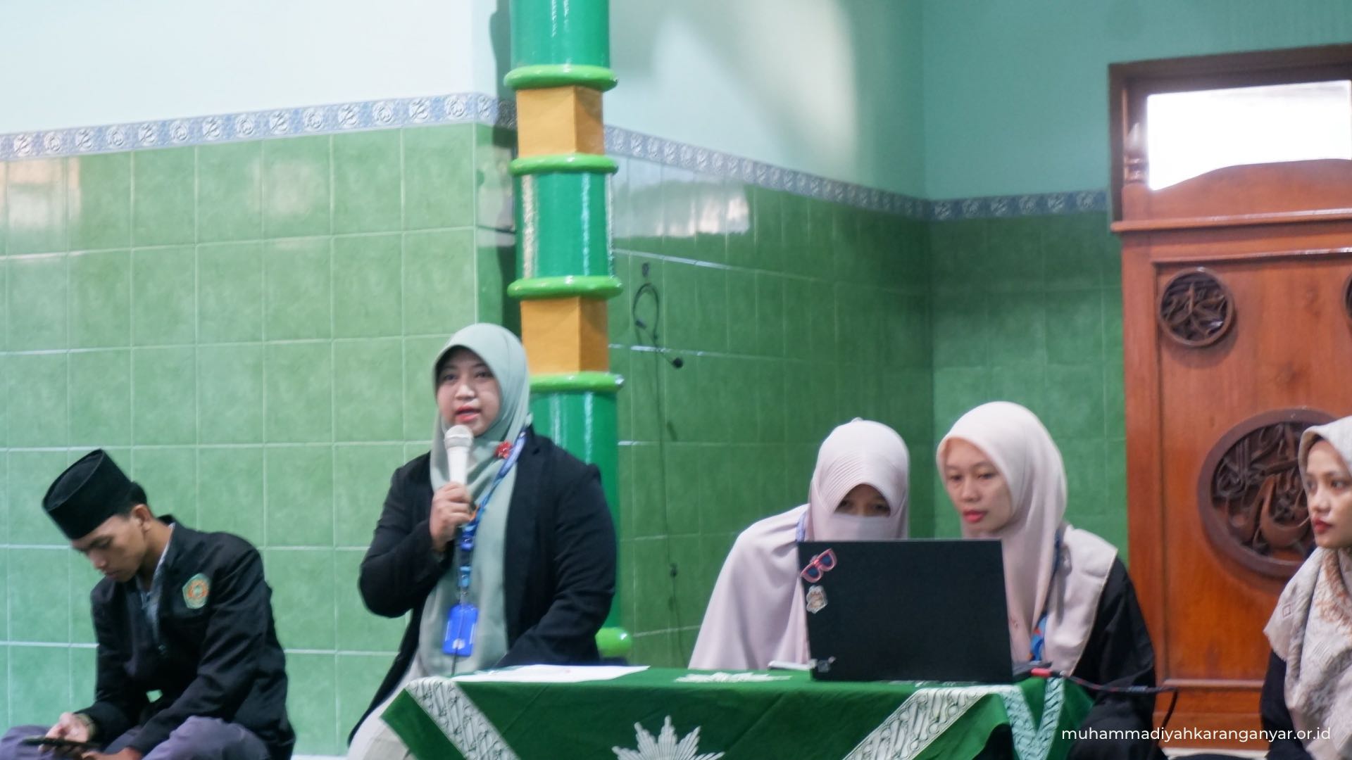 news pdm karanganyar – Sinergi Sekolah dan Rumah, MIM Digdaya Bolon Bekali Orang Tua Siswa Kelas 1
