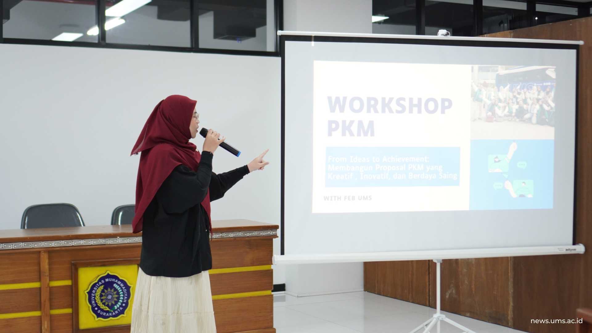 news.ums.ac.id – BEM FEB UMS Gelar Workshop PKM, Dorong Mahasiswa Berprestasi hingga PIMNAS (2) Workshop Program Kreativitas Mahasiswa oleh FEB UMS