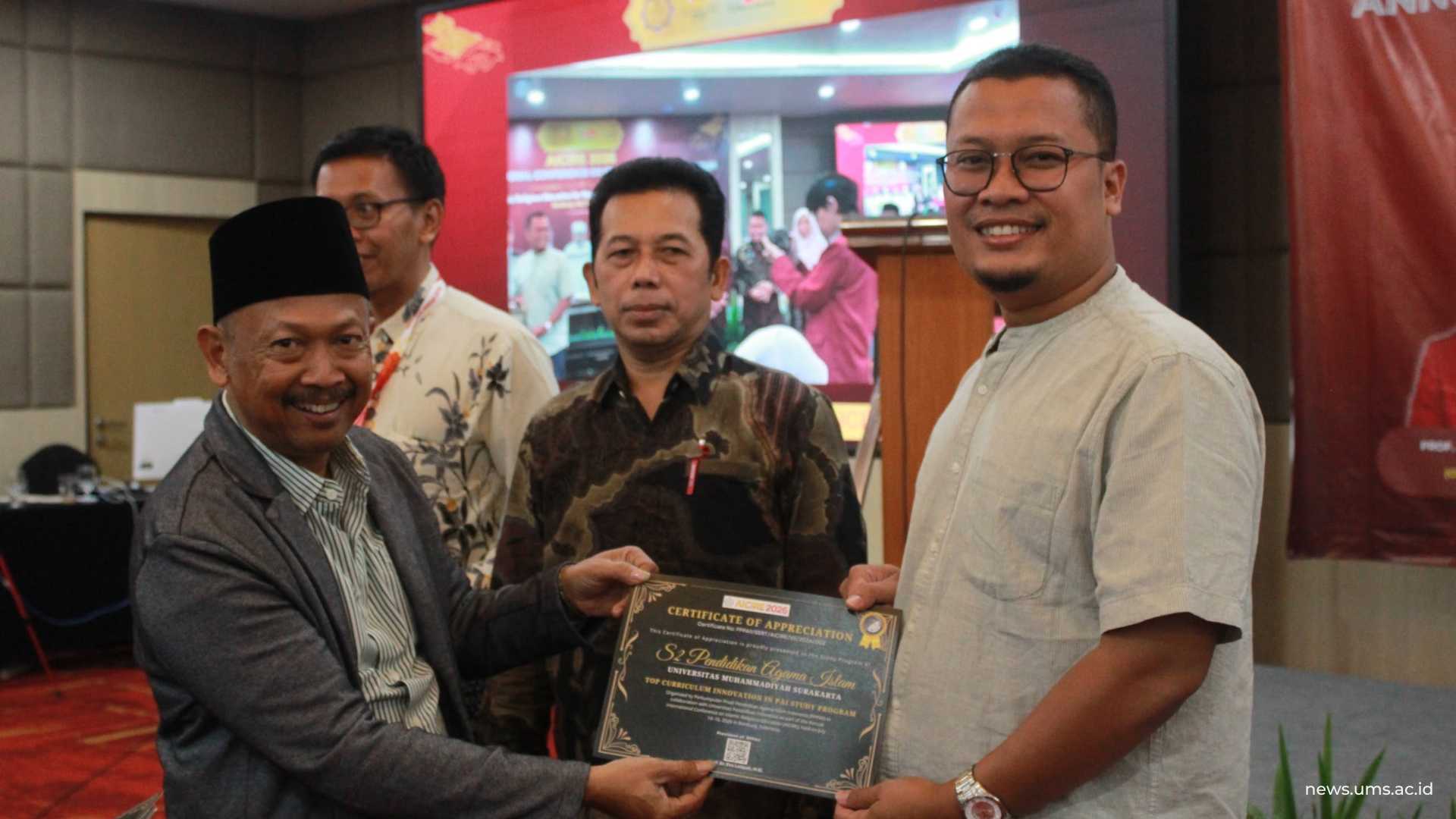news.ums_.ac_.id-UMS-Raih-Penghargaan-Inovasi-Kurikulum-Terbaik-di-AICIRE-2026-Perkuat-Daya-Saing-Pendidikan-Islam-Global-2