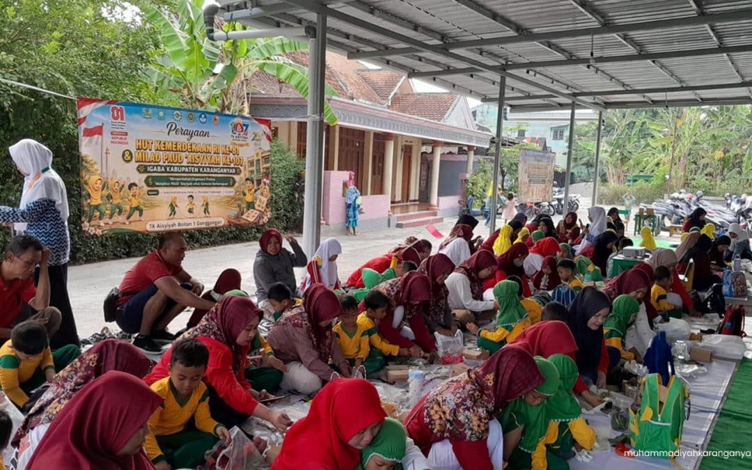 Memperkokoh Pendidikan Anak Usia Dini, Dua TK Aisyiyah di Colomadu Gelar Festival Paud Aisyiyah
