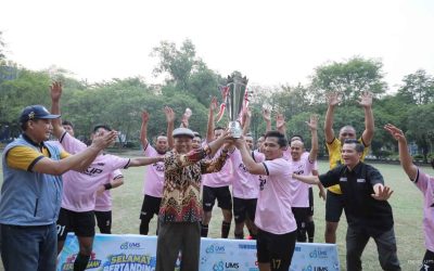Meriahkan Harijadi ke-68 UMS, CAKAP FC Bawa Pulang Trofi Bergilir UMS Champions League