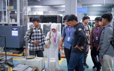 Kenalkan Dunia Perkuliahan Teknik, 39 Siswa SMA Muhammadiyah PK Ikuti Sit In University di UMS