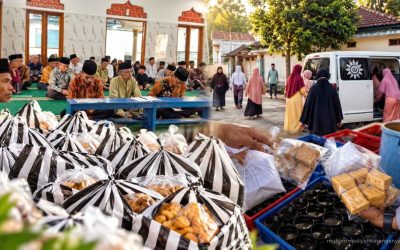 Pengajian Ahad Pagi PCM Jatiyoso Bagikan Tahu dan Tempe untuk Jamaah Masjid Fatimah Az-Zahroni
