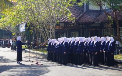 Paduan Suara Pondok Darul Arqom Meriahkan Upacara Hari Santri Kabupaten Karanganyar 2026