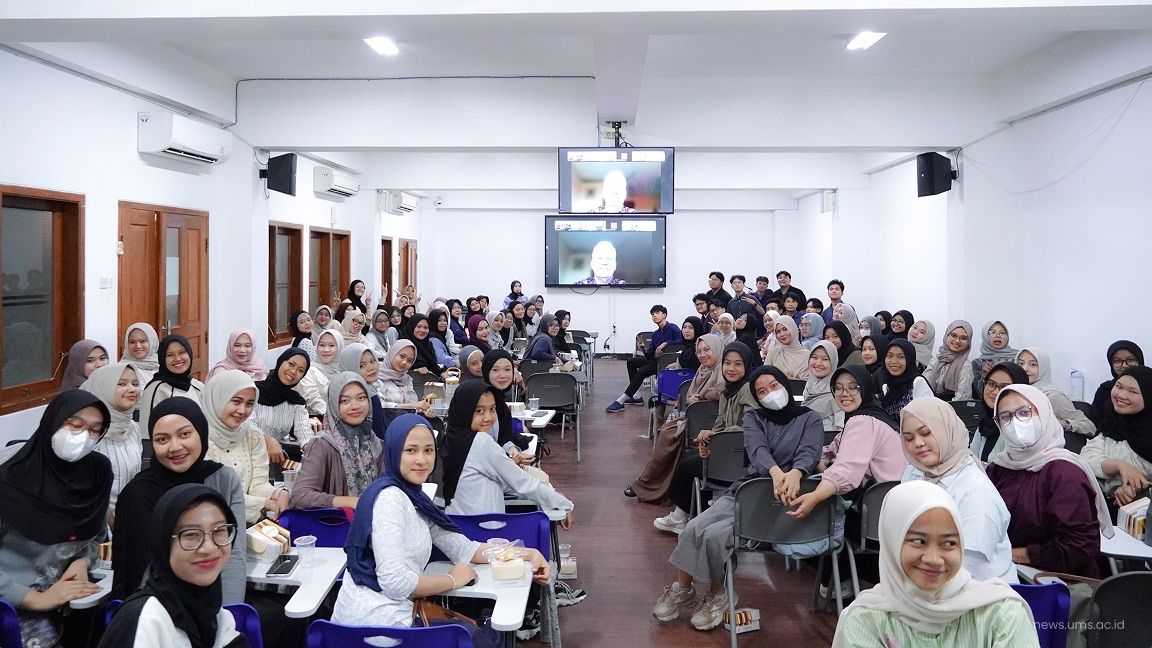 Kuliah Tamu FKG UMS Bahas Inovasi Serat Komposit untuk Restorasi Gigi 1