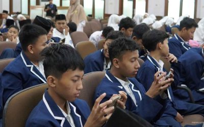 Latih Computational Thinking, 139 Siswa SMP Muhammadiyah 1 Simpon Ikuti Seminar Coding di UMS